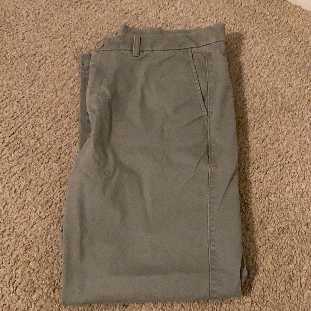 Roundtree & Yorke light olive green khakis 36x32